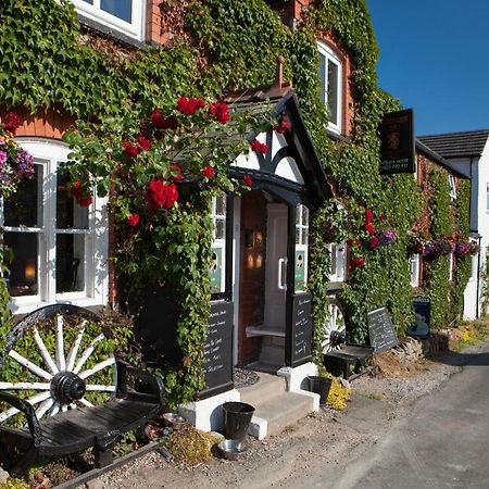 The Golden Lion Inn Denbigh Exterior photo