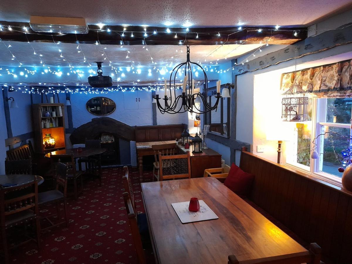 The Golden Lion Inn Denbigh Exterior photo