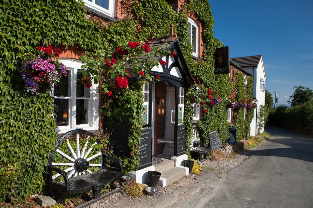 The Golden Lion Inn Denbigh Exterior photo